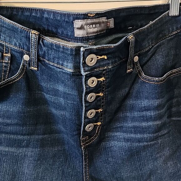 Torrid shorts size 14 excellent condition - Picture 2 of 4